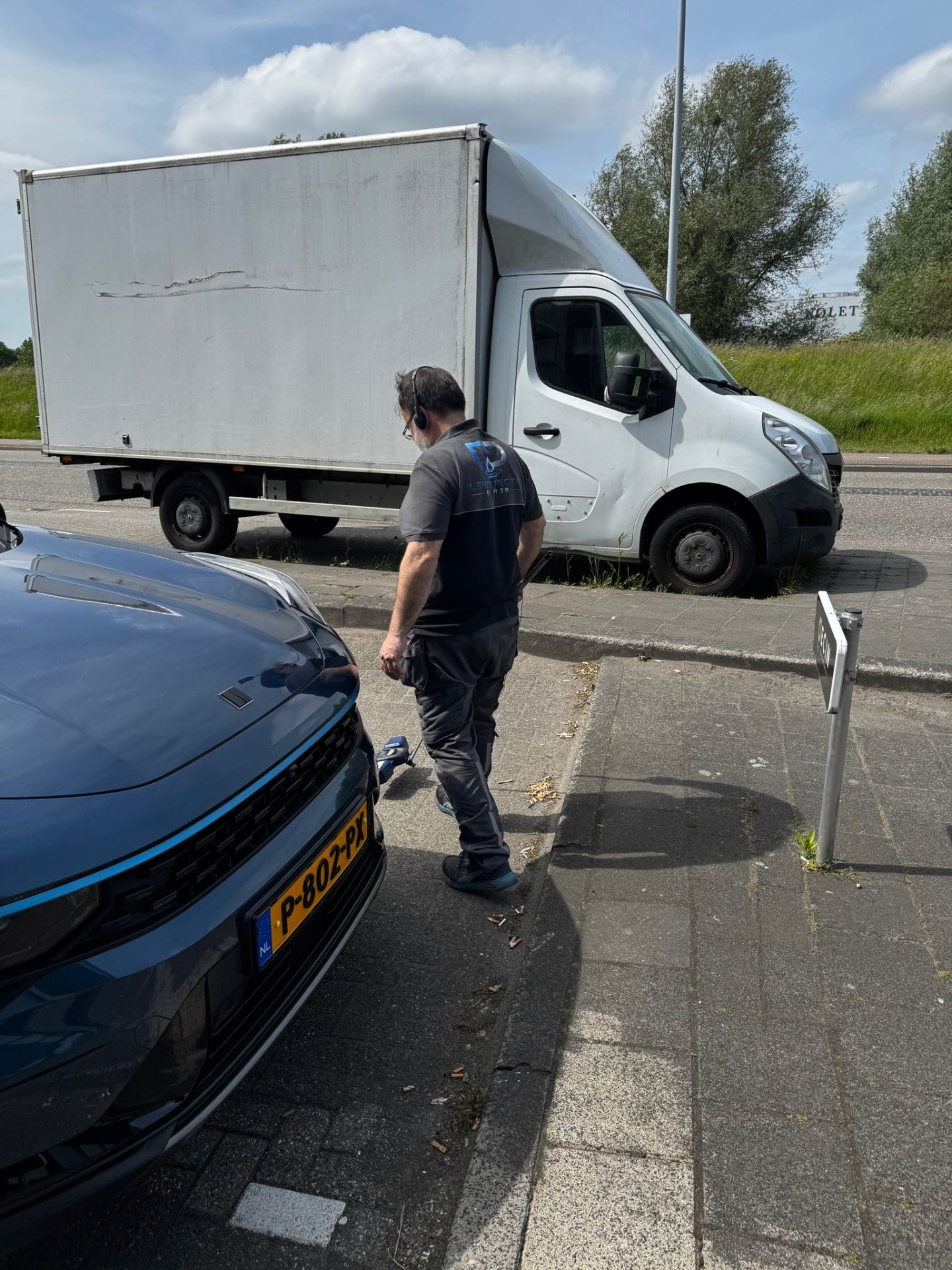 Akoestisch onderzoek waterleiding op locatie met geluidsdetectie